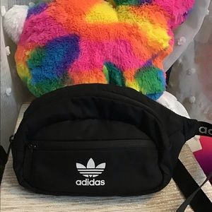 🎀 Adidas Fanny